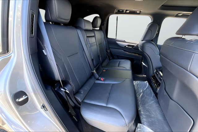Used 2023 Lexus LX 600 F Sport AWD/4WD image 19