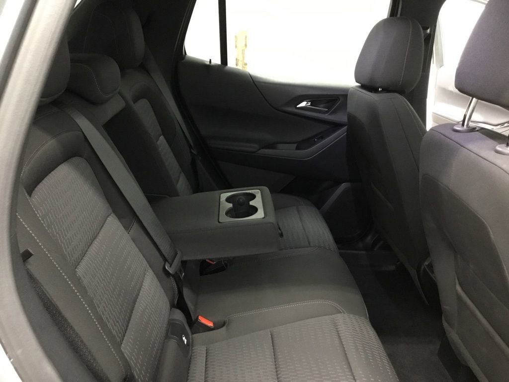 Used 2025 Chevrolet Equinox LT image 32