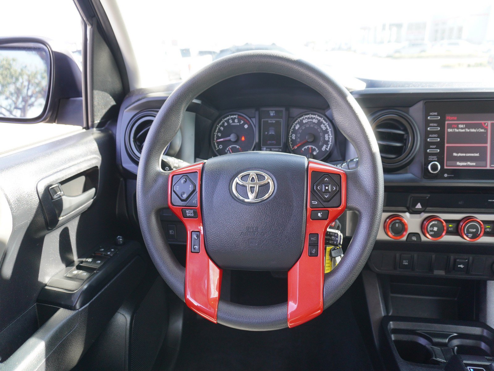 Used 2020 Toyota Tacoma SR AWD/4WD image 16