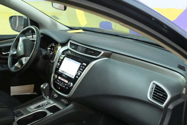 Used 2018 Nissan Murano SV AWD/4WD image 12