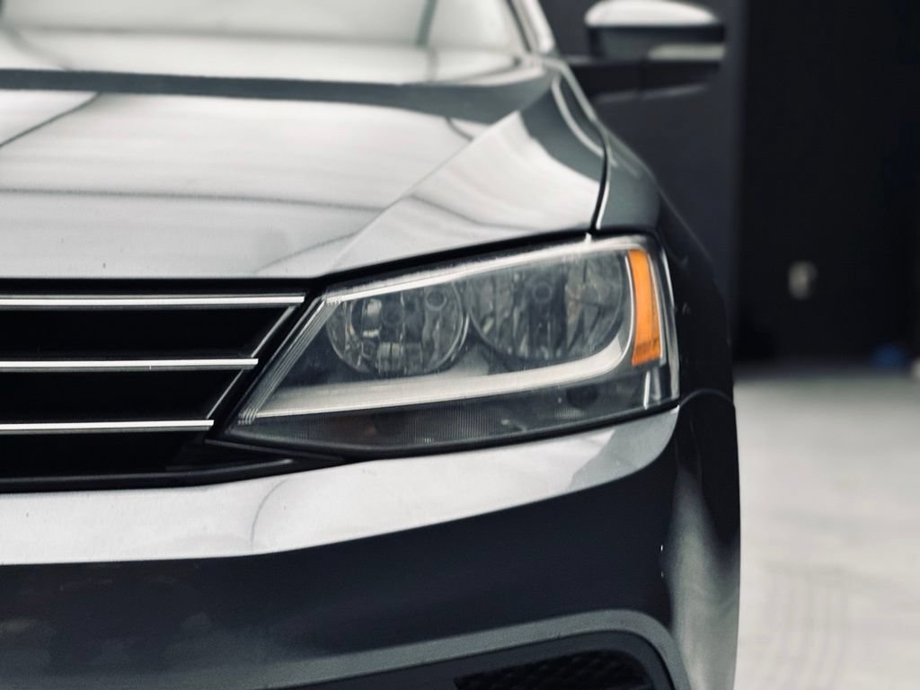 Used 2015 Volkswagen Jetta TDI SE FWD image 13