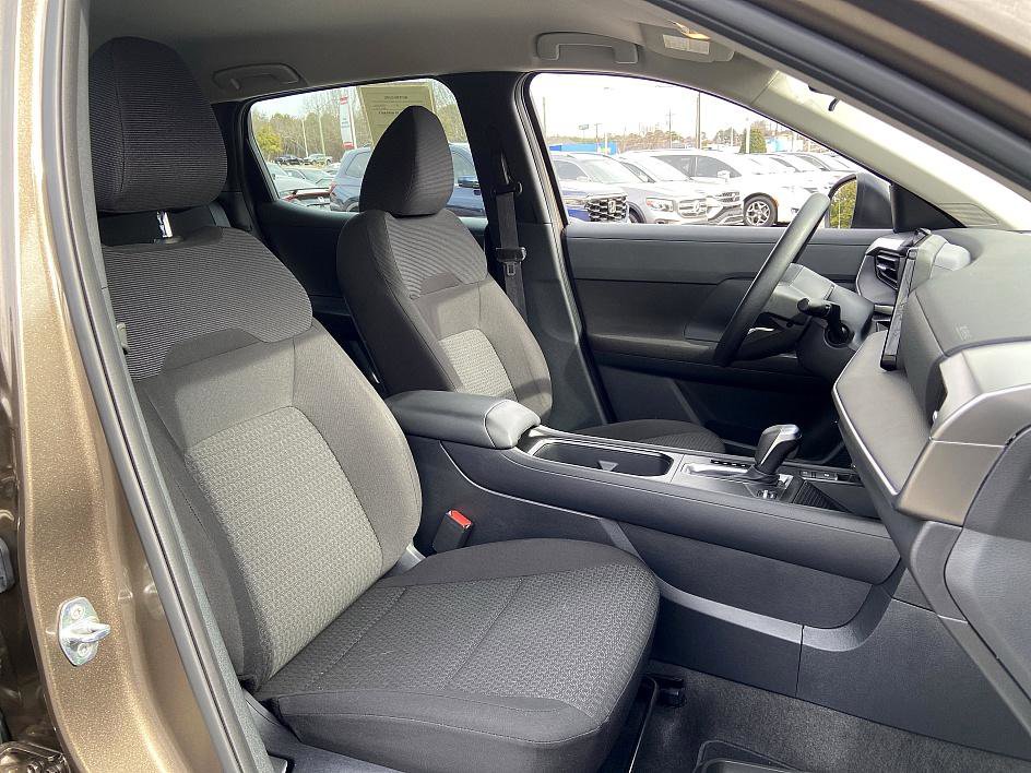 Certified 2025 Nissan Kicks S image 17