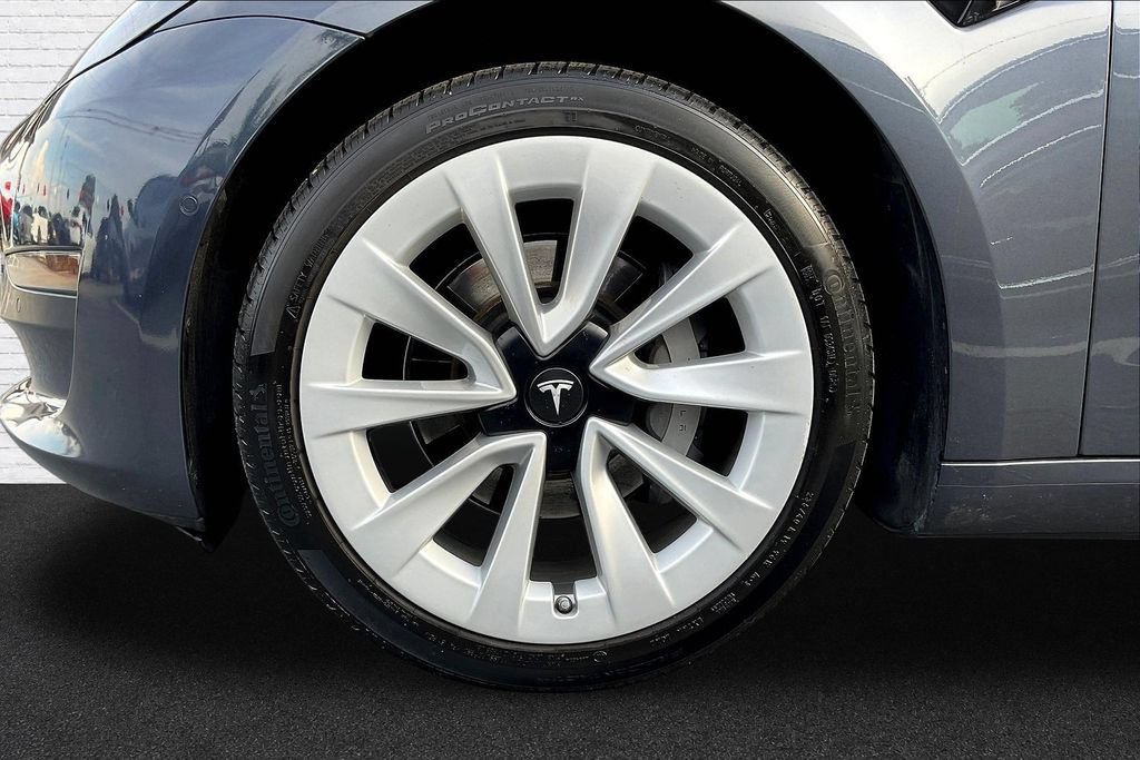 Used 2022 Tesla Model 3 Standard Range RWD image 27