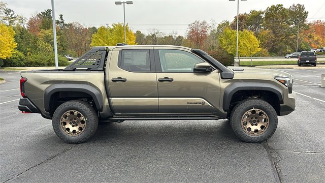New 2025 Toyota Tacoma 4x4 Double Cab Hybrid w/ Tow Tech Package image 27