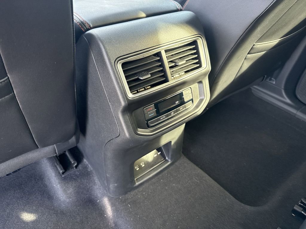 Certified 2024 Volkswagen Atlas Peak Edition SEL AWD/4WD image 29