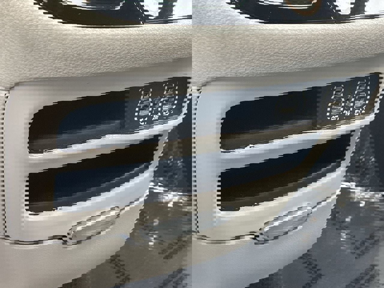 Used 2021 Chrysler Pacifica Touring-L image 30