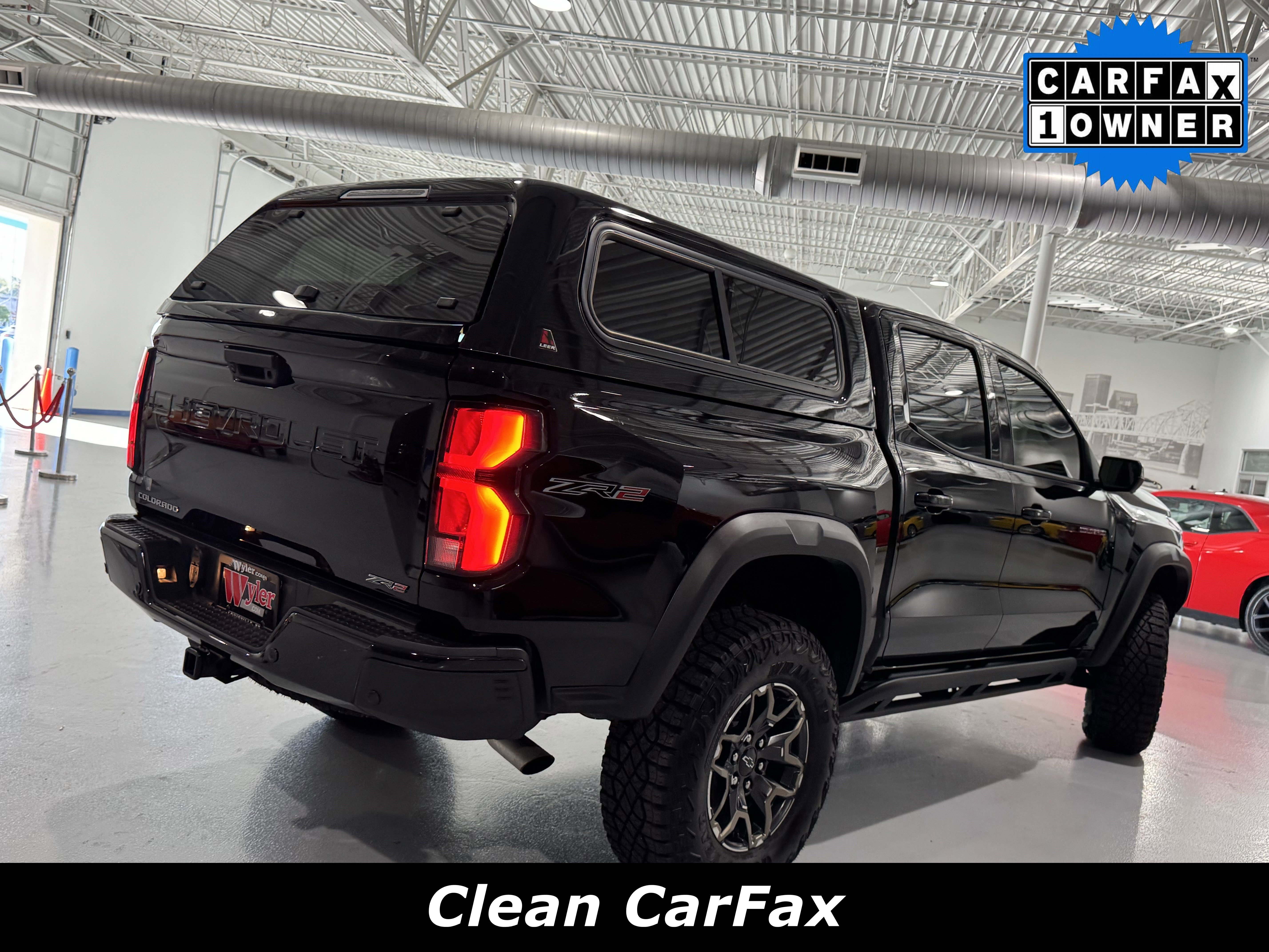 Used 2024 Chevrolet Colorado ZR2 w/ Technology Package image 3