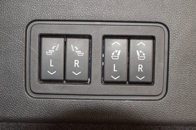 Certified 2023 Cadillac XT6 Sport w/ Technology Package image 16