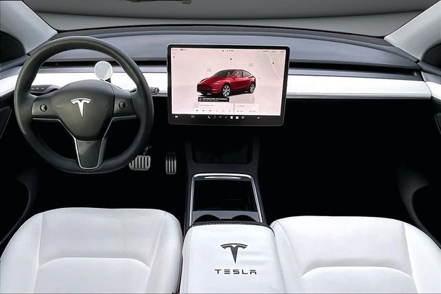 Used 2023 Tesla Model Y Performance image 7