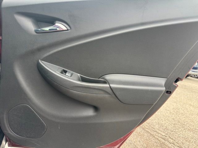 Used 2017 Chevrolet Volt LT FWD image 27