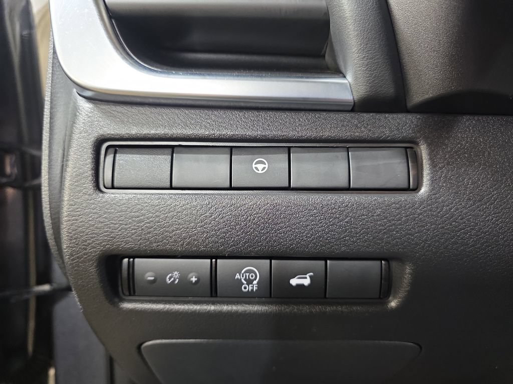 Used 2024 Nissan Rogue SV AWD/4WD image 25