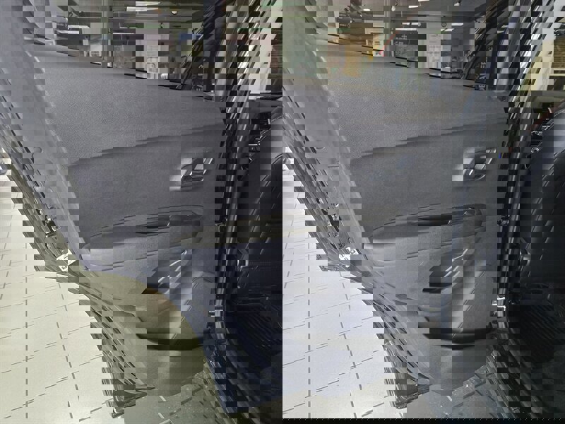 Used 2019 Chevrolet Trax LT w/ LT Convenience Package image 10