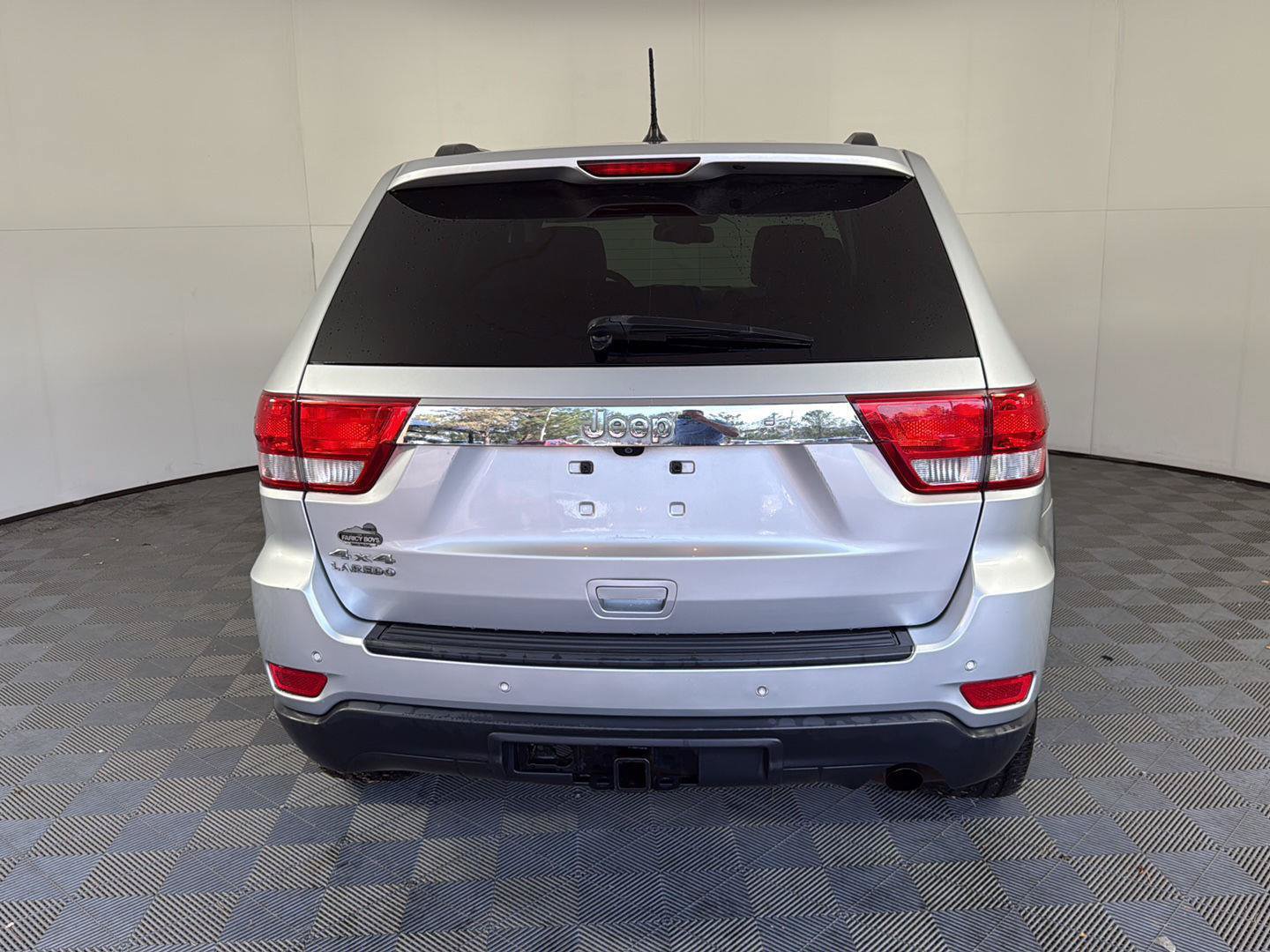 Used 2013 Jeep Grand Cherokee Laredo AWD/4WD image 5