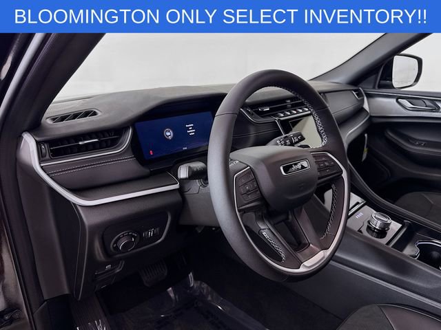 New 2025 Jeep Grand Cherokee Altitude w/ Trailer Tow Package image 9