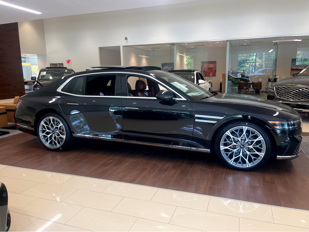 New 2025 Genesis G90 3.5T image 30