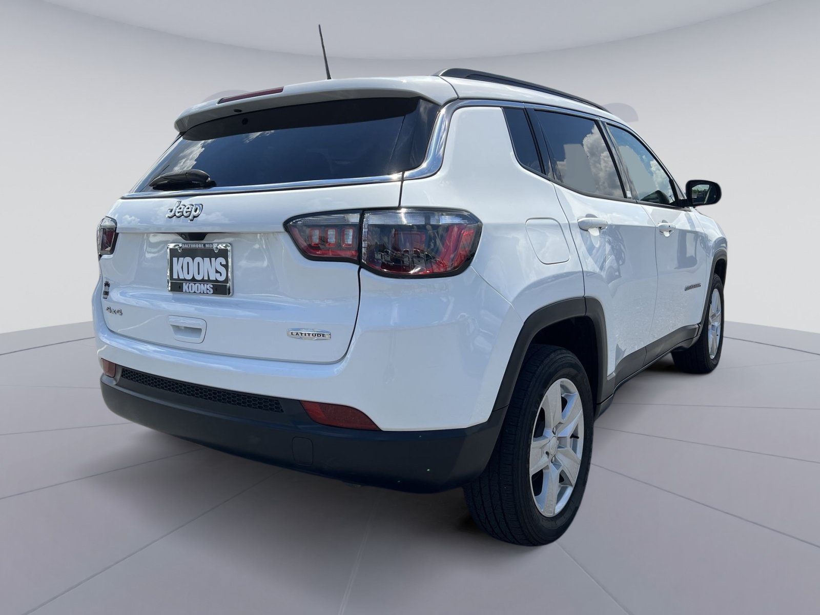 Used 2022 Jeep Compass Latitude AWD/4WD image 7