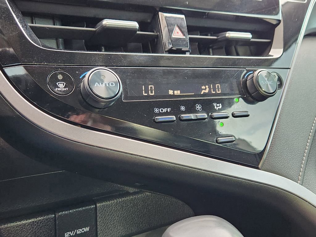 Used 2023 Toyota Camry SE w/ Convenience Package image 9