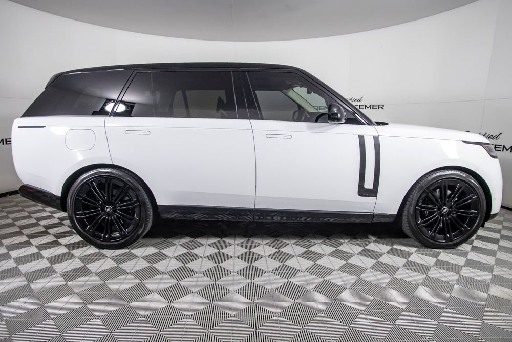 Used 2024 Land Rover Range Rover Long Wheelbase Autobiography AWD/4WD image 3