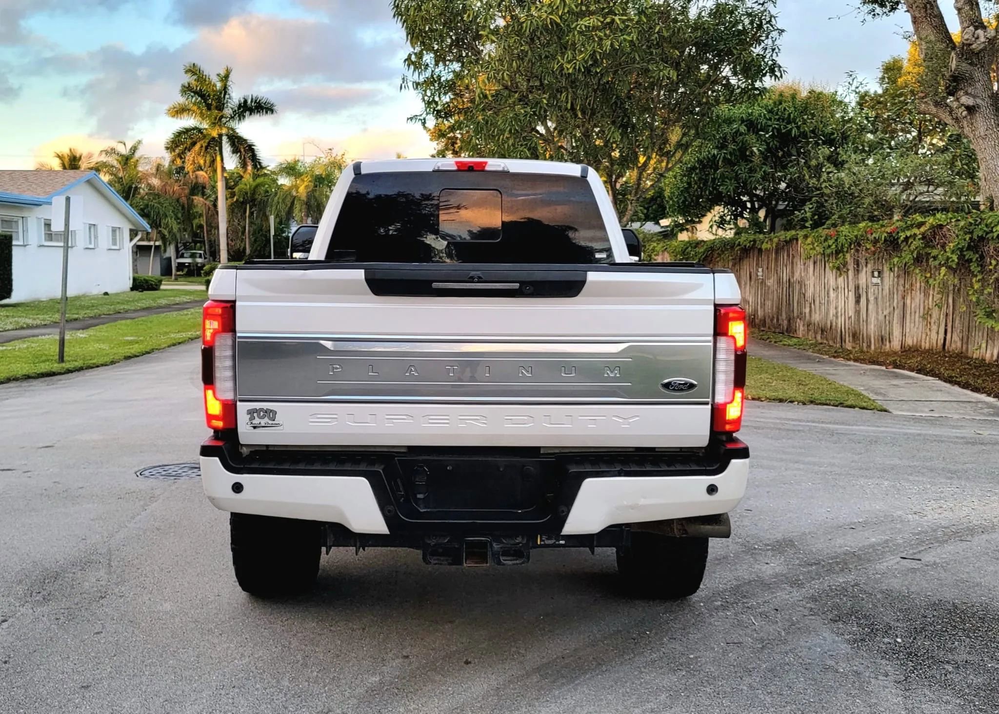 Used 2019 Ford F350 Platinum w/ Platinum Ultimate Package AWD/4WD image 13