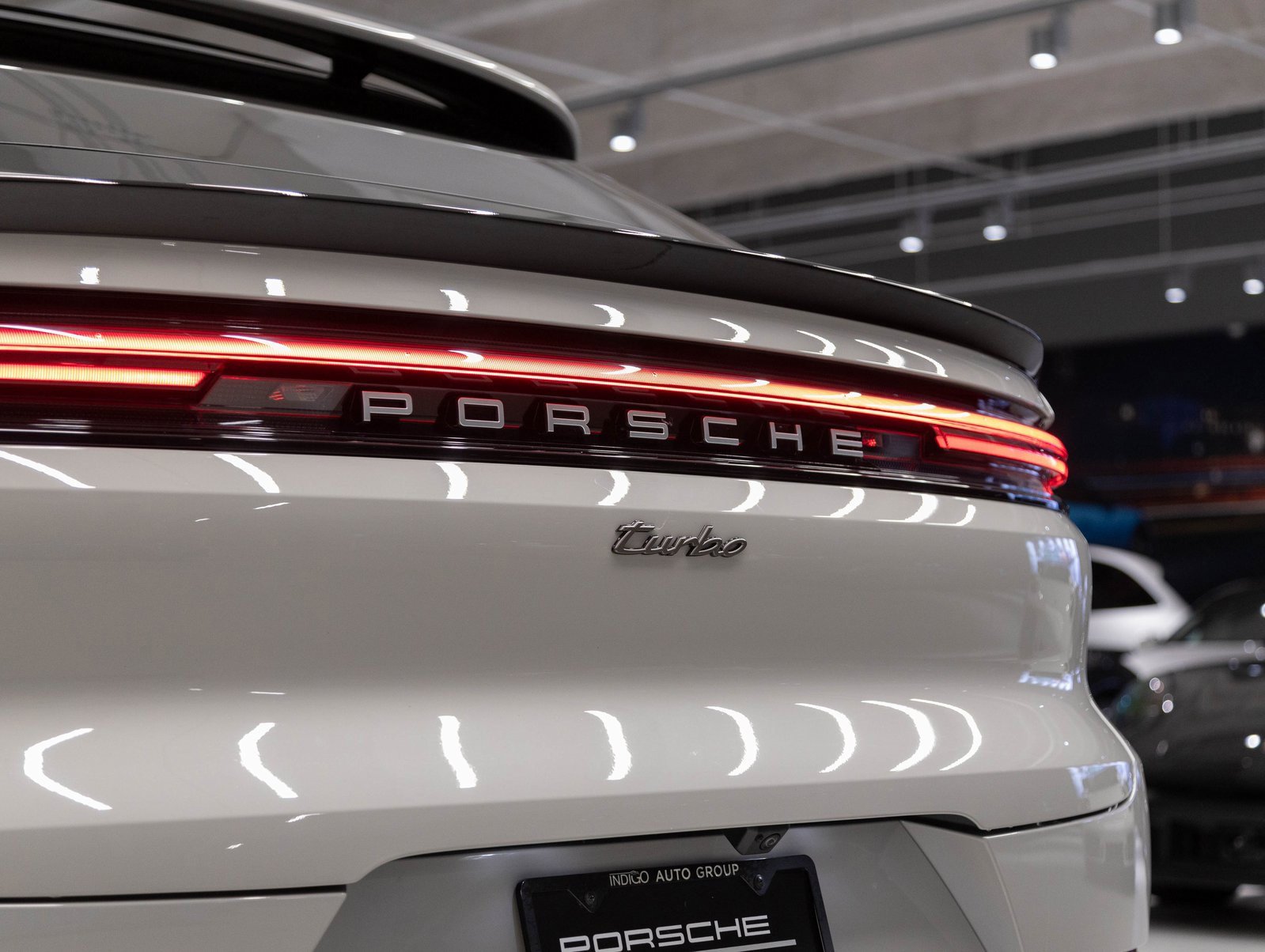 Used 2025 Porsche Cayenne Turbo image 32