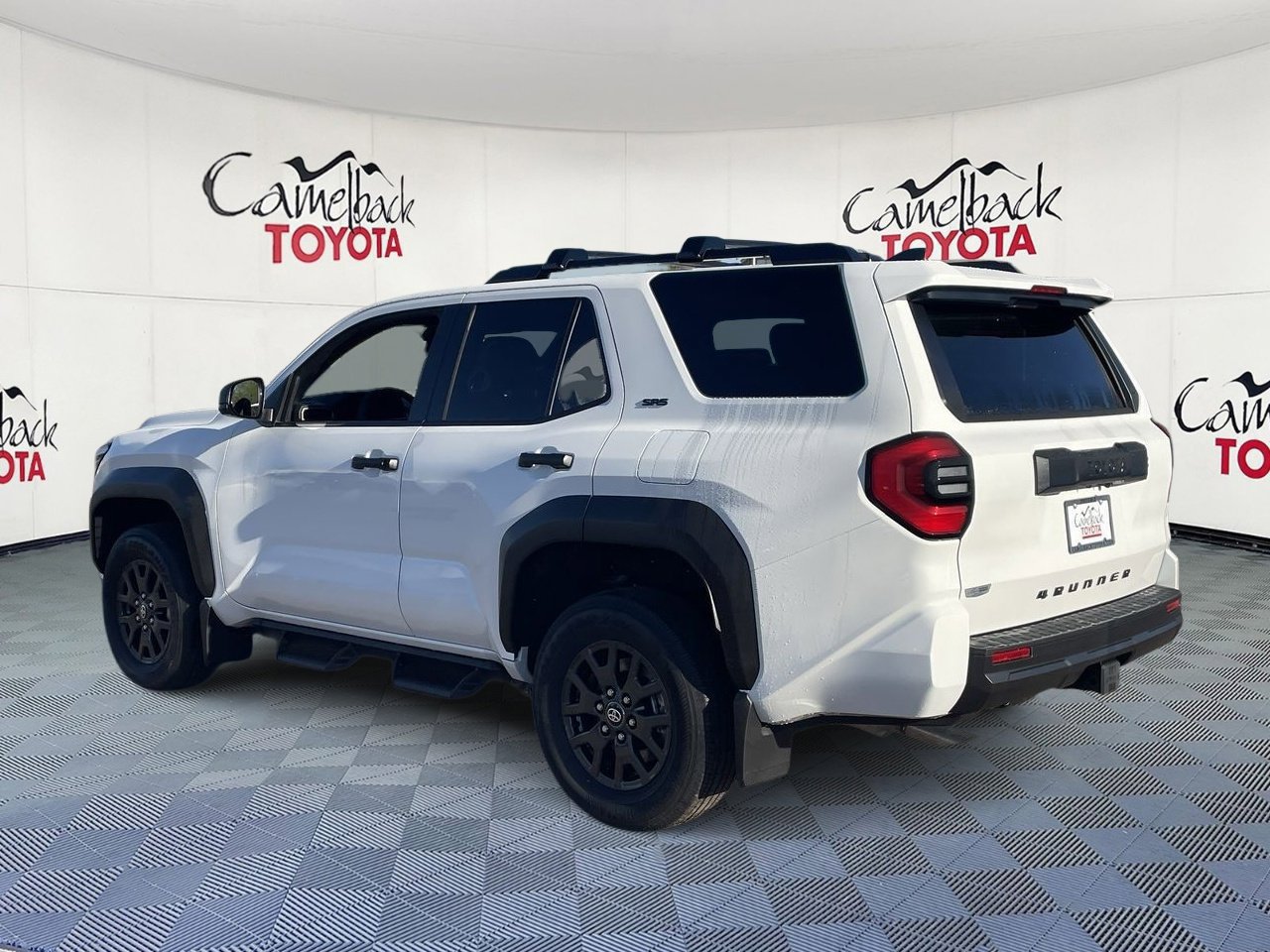 New 2026 Toyota 4Runner SR5 AWD/4WD image 5