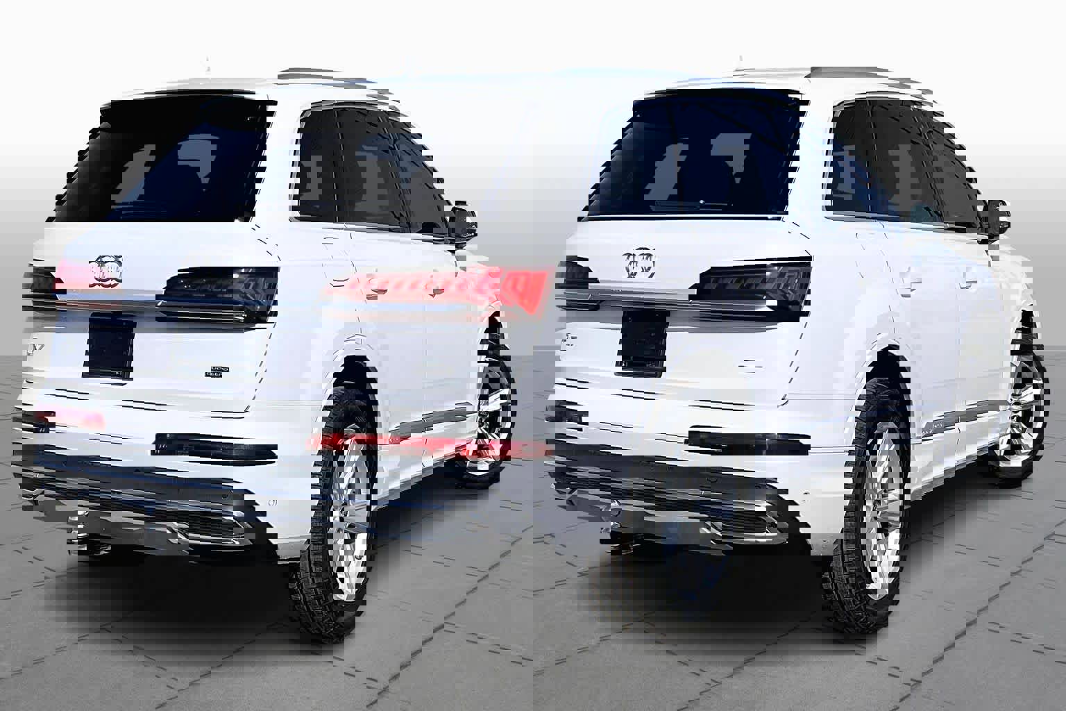 Used 2023 Audi Q7 Premium Plus image 13