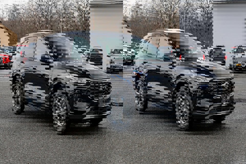 New 2025 Ford Escape ST-Line w/ Tech Pack #1