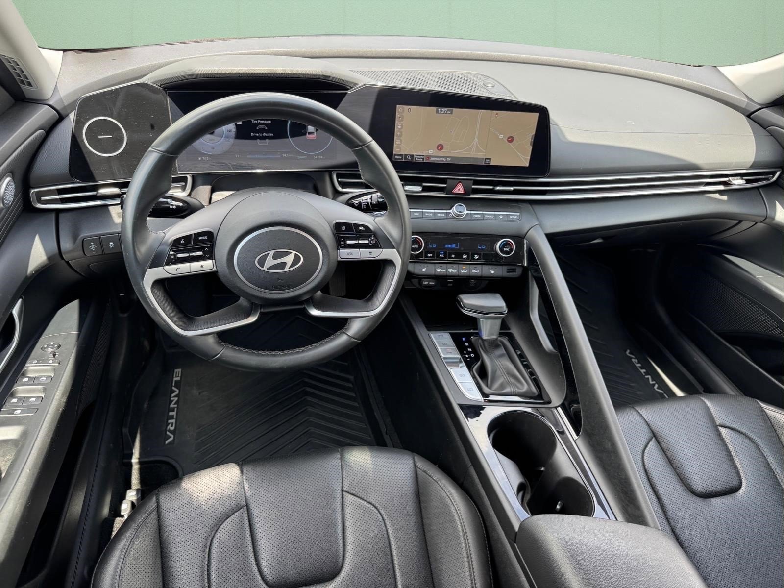 Certified 2024 Hyundai Elantra Limited FWD image 15
