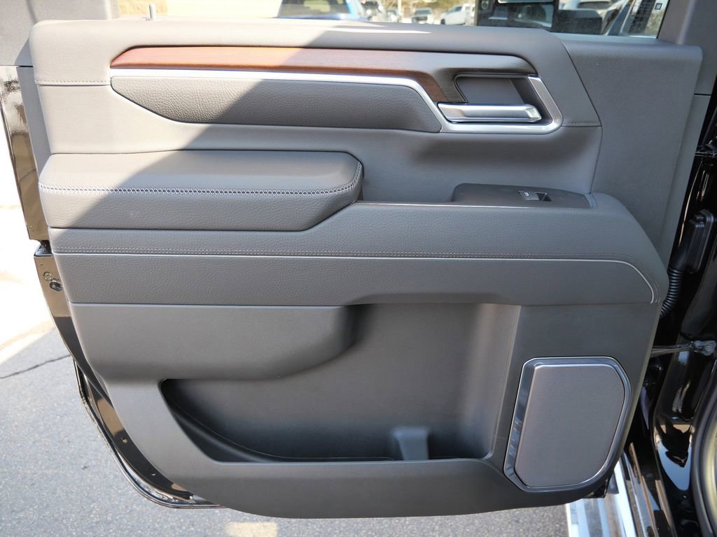 New 2026 GMC Sierra 3500 Denali w/ Denali Reserve Package image 30