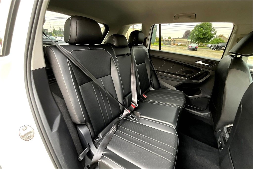 Used 2022 Volkswagen Tiguan SE image 19