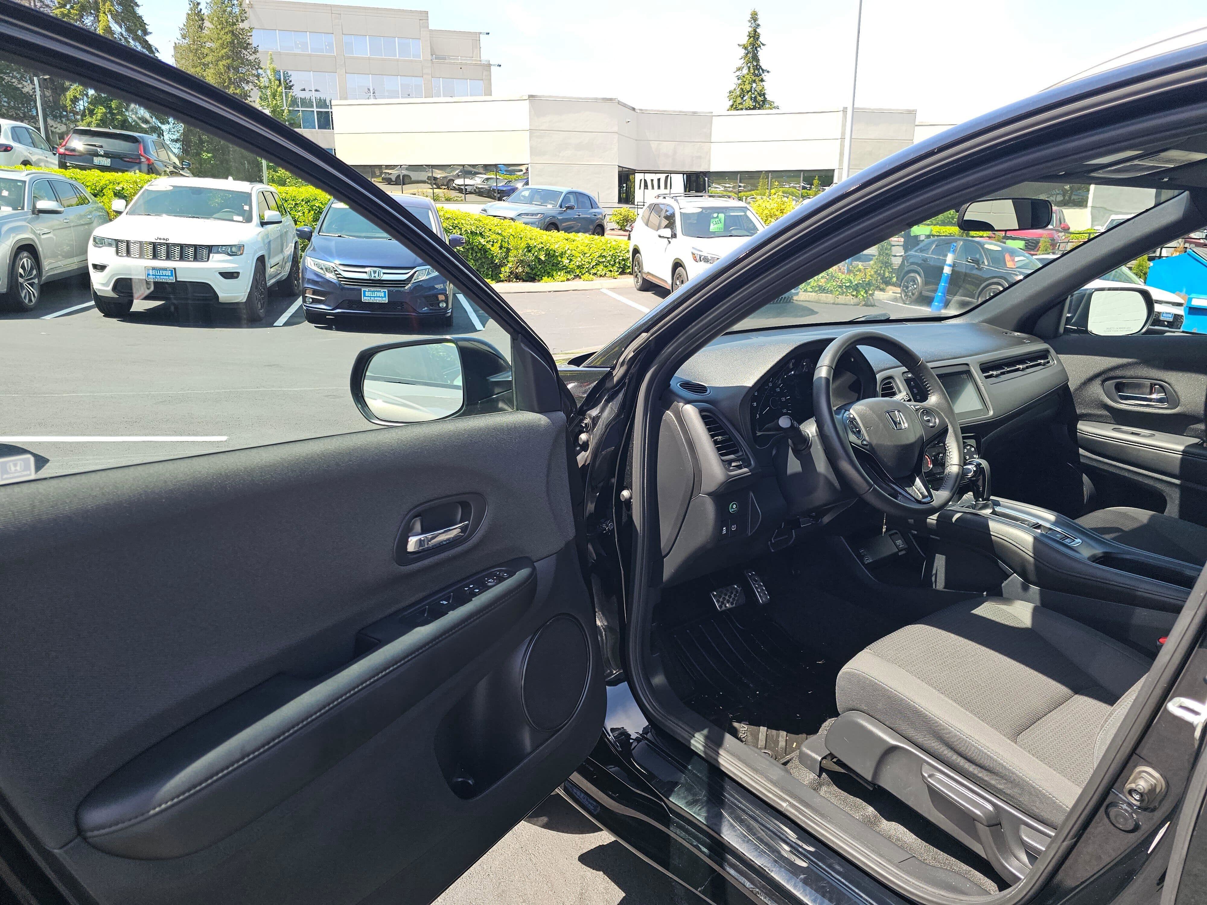 Used 2021 Honda HR-V Sport image 22