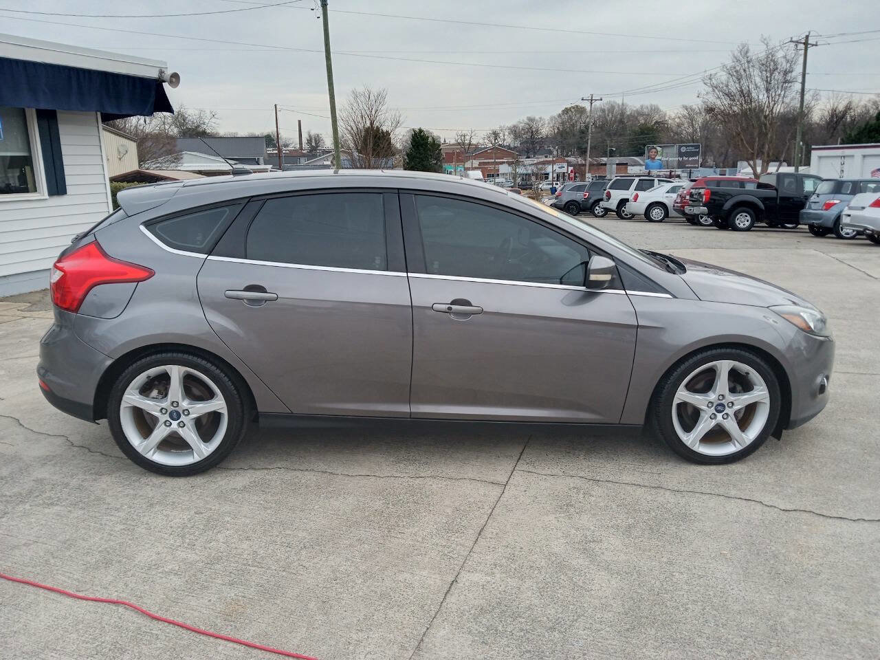 Used 2013 Ford Focus Titanium w/ Titanium Handling Pkg image 4