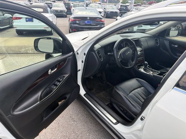 Used 2017 INFINITI QX50 2WD w/ Premium Plus Package image 13
