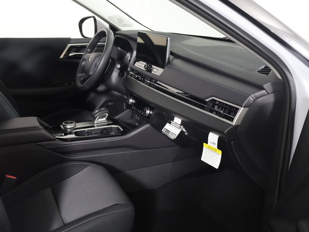 New 2026 Mitsubishi Outlander ES AWD/4WD image 25
