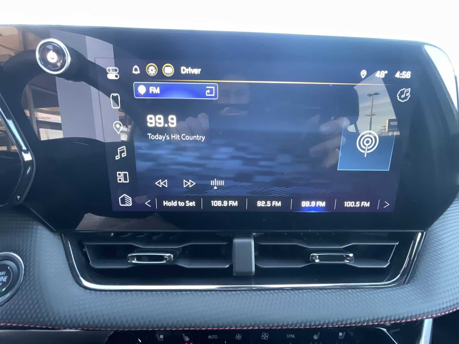 Used 2025 Chevrolet Equinox RS w/ Safety and Technology Package image 13