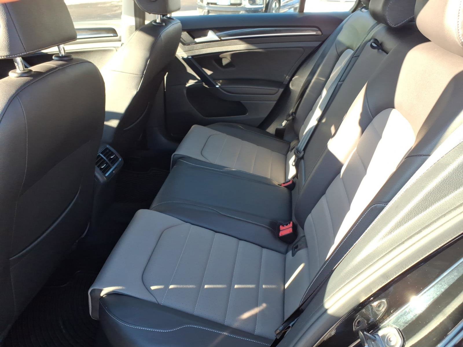 Used 2015 Volkswagen Golf SEL image 11