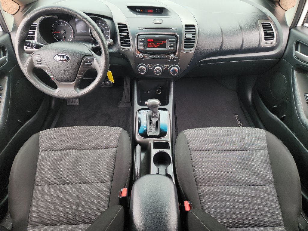 Used 2017 Kia Forte LX FWD image 19