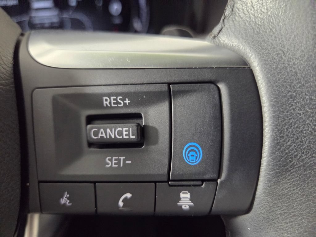 Used 2025 INFINITI QX60 Luxe w/ Black Edition FWD image 16