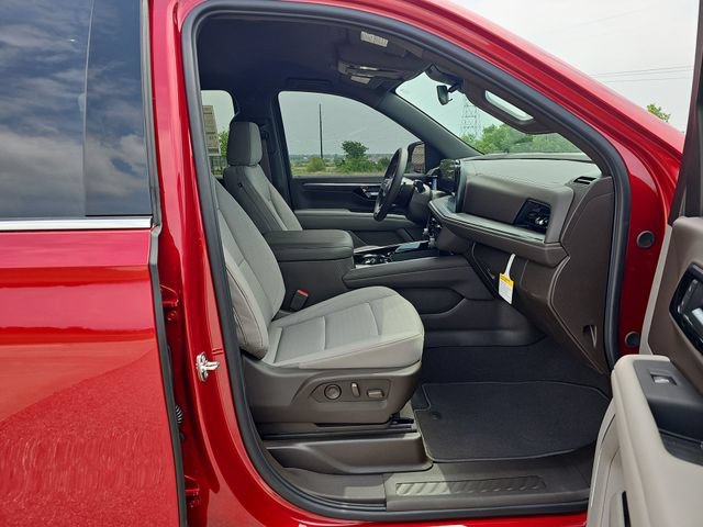 New 2026 Chevrolet Suburban LS w/ Max Trailering Package AWD/4WD image 28