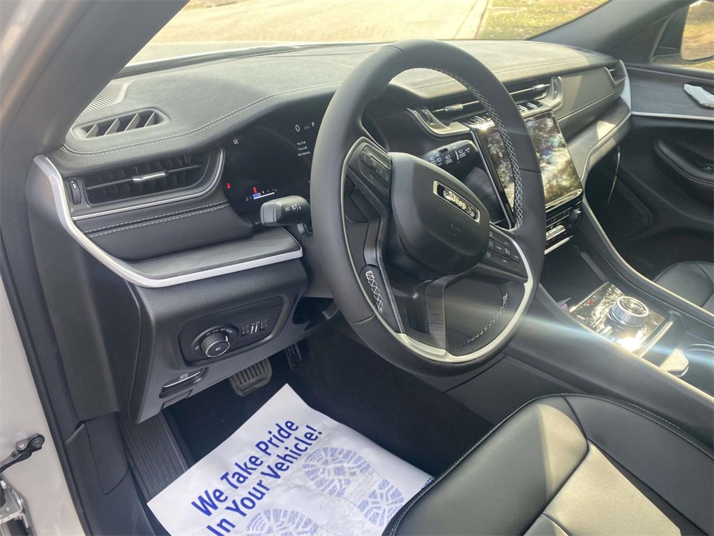 New 2025 Jeep Grand Cherokee L Limited image 18