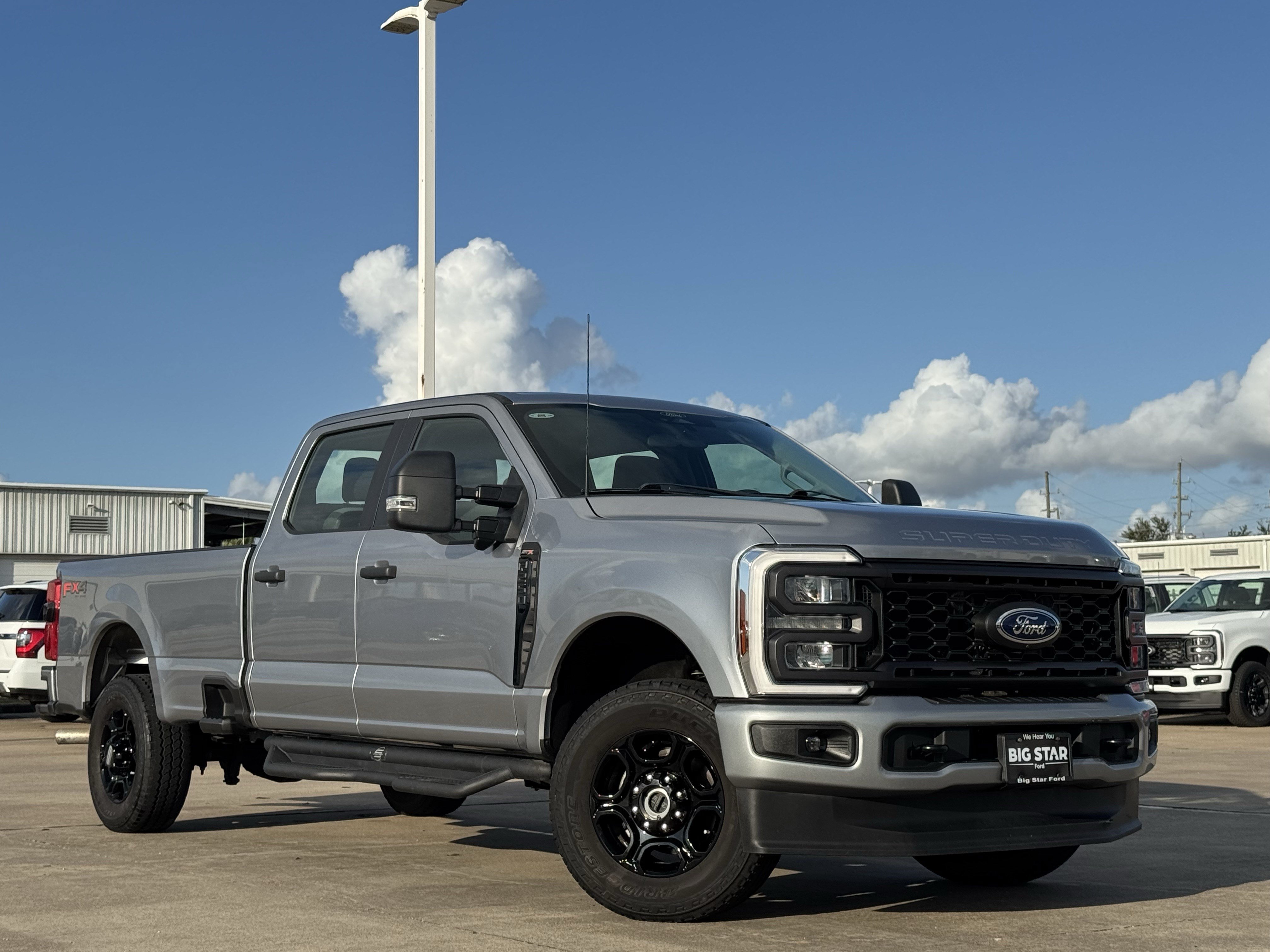 Used 2024 Ford F250 XL w/ STX Appearance Package AWD/4WD image 2