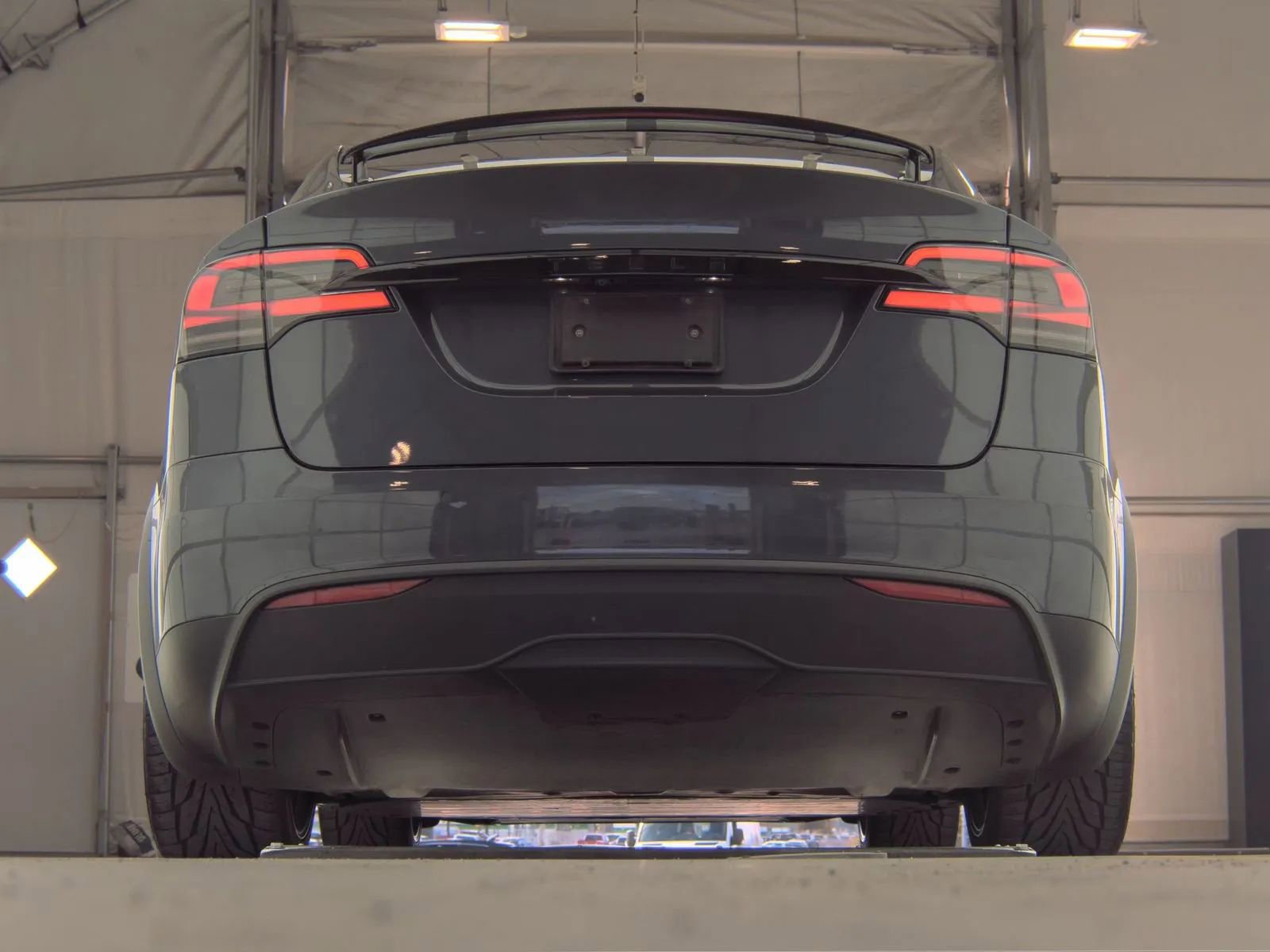 Used 2022 Tesla Model X Plaid image 4