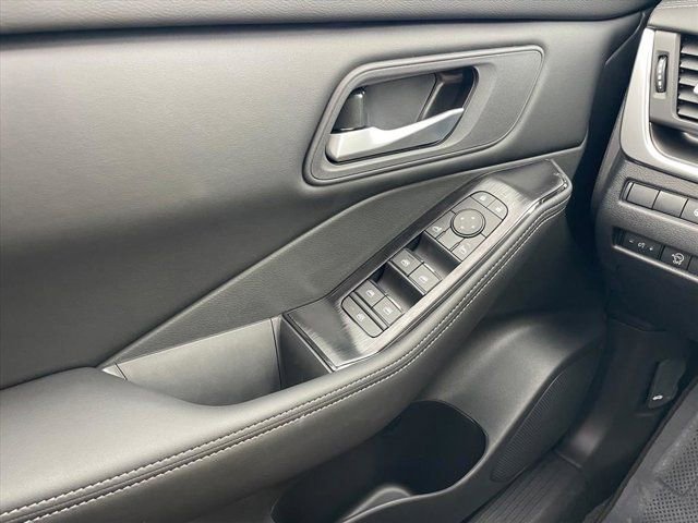 New 2026 Nissan Rogue SV image 11