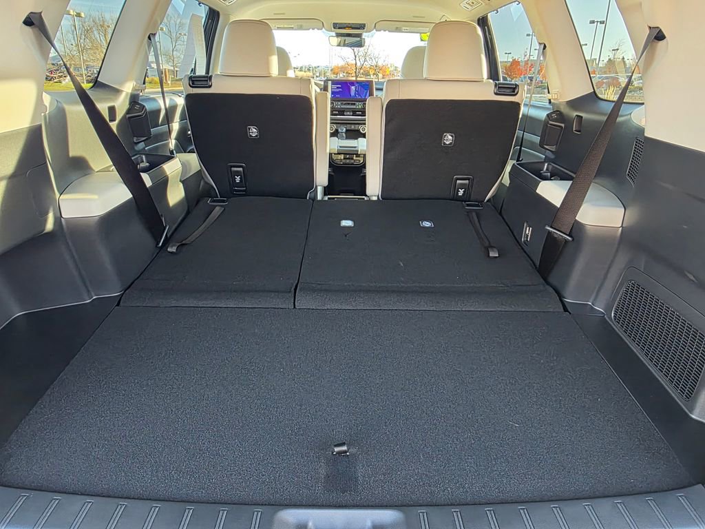 Used 2026 Toyota Grand Highlander XLE image 24