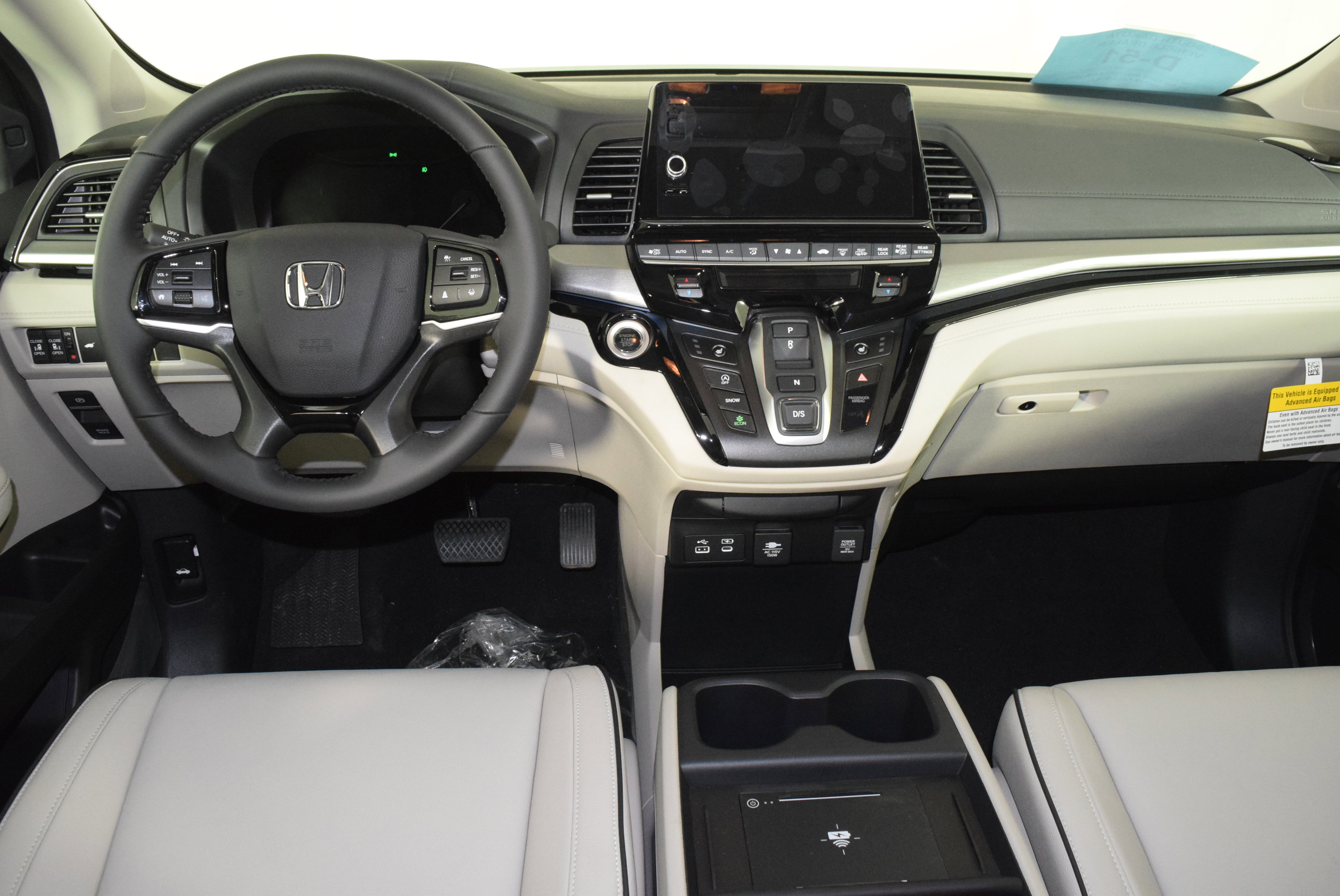 New 2026 Honda Odyssey Touring image 11