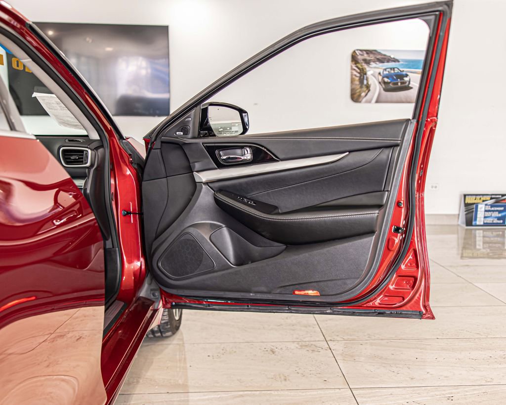 Used 2023 Nissan Maxima SL FWD image 42
