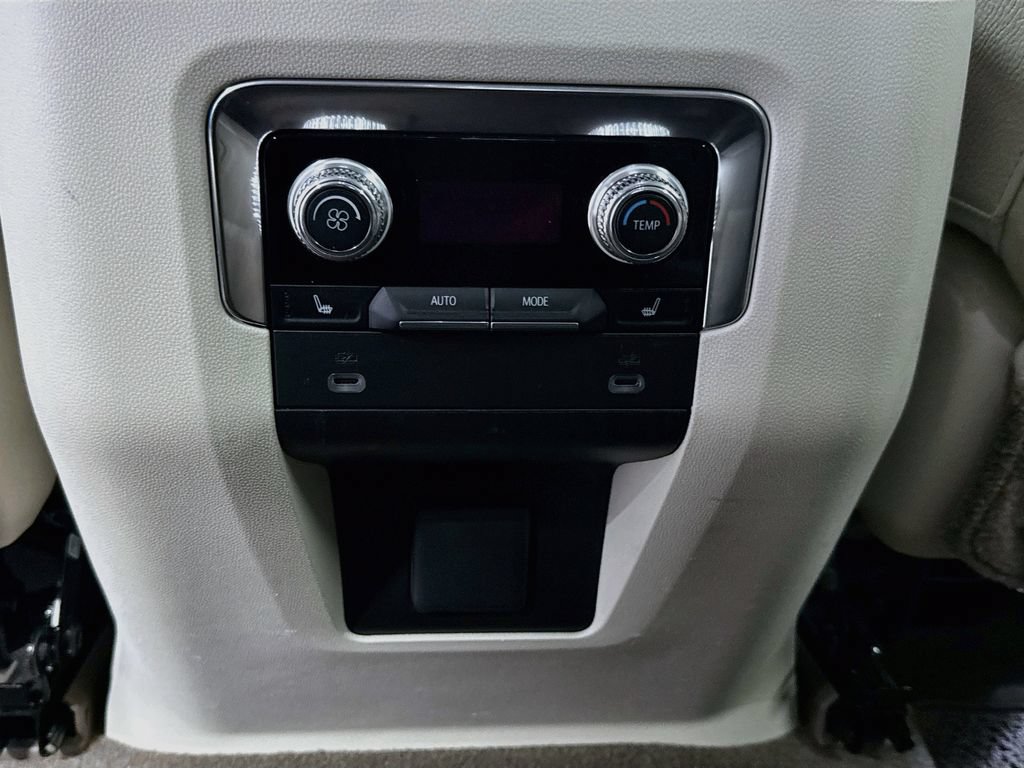 Used 2021 GMC Yukon XL Denali AWD/4WD image 26