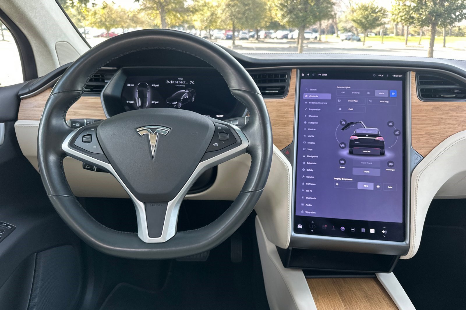 Used 2019 Tesla Model X Standard Range image 18