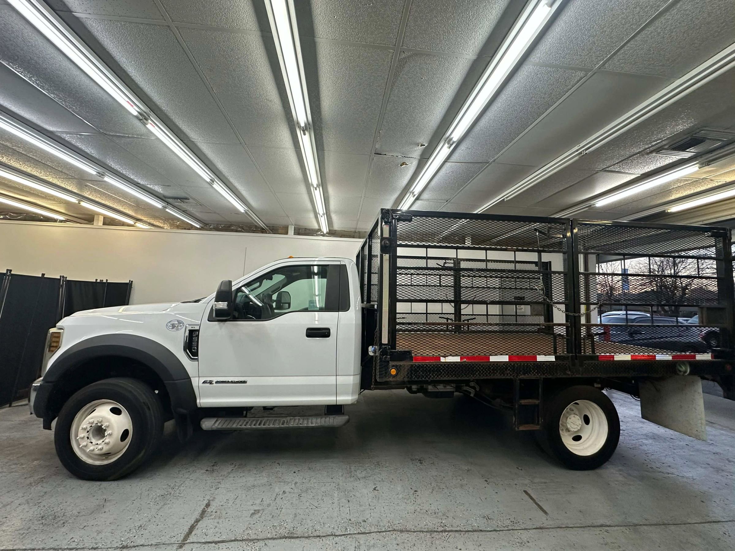 Used 2018 Ford F550 2WD Regular Cab Super Duty w/ Power Equipment Group image 21