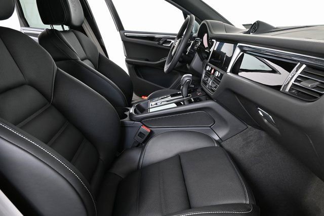 New 2026 Porsche Macan S image 24
